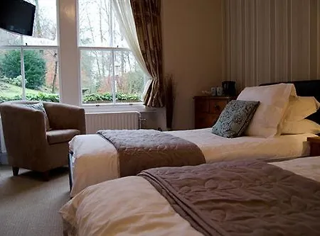 Lakes End Country Hotel